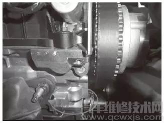 新福克斯C346 1.6L發(fā)動機(jī)漏油故障維修