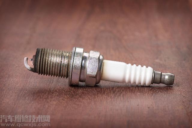 【火花塞火花弱怎么處理 火花塞火花弱故障分析與排除】圖3