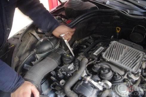 【分電器壞了的表現(xiàn) 分電器的檢修方法介紹】圖2