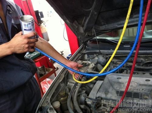 汽車空調(diào)維修案例：汽車空調(diào)制冷不好且鼓風(fēng)機(jī)轉(zhuǎn)速越高出風(fēng)溫度也越高