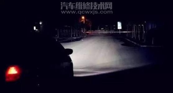 開車過程中車燈突然不亮了怎么辦