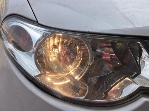 五菱宏光s大燈調節教程