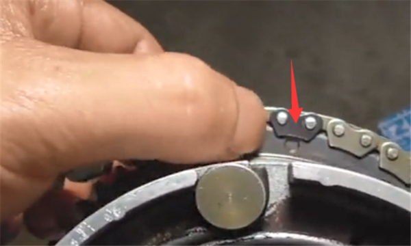 【a6l2.0t凸輪軸鏈條節(jié)數(shù)】圖4