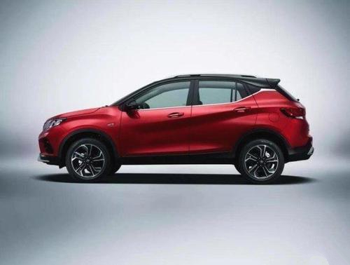 軒逸備胎在哪個位置