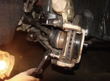 【前盤式制動器的拆卸和檢查步驟及常見故障排除方法】圖3