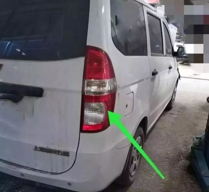 才3萬多公里的五菱宏光散熱風扇一直轉動維修過程