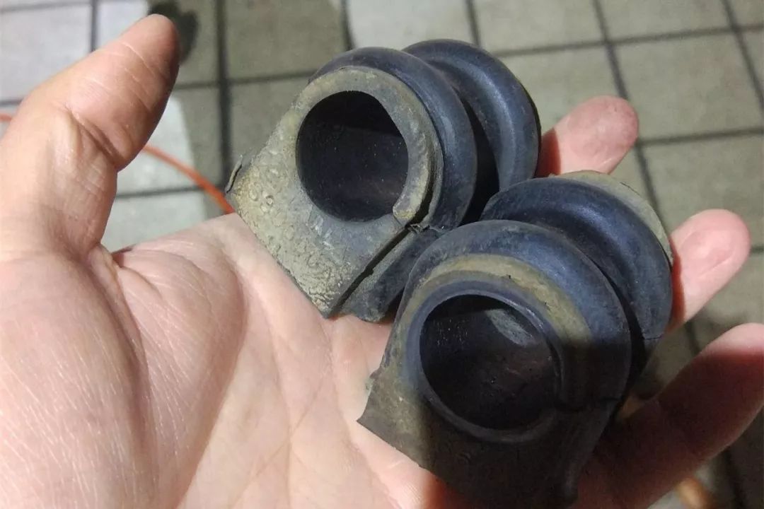 底盤咯吱響是怎么回事?底盤咯吱咯吱響是什么原因 檢查這5個地方準沒錯 底盤咯吱響是怎么回事?底盤咯吱咯吱響是什么原因 檢查這5個地方準沒錯