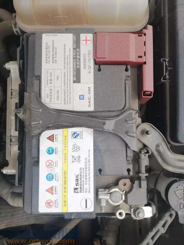 汽車長期停放不開多久必須要動一下