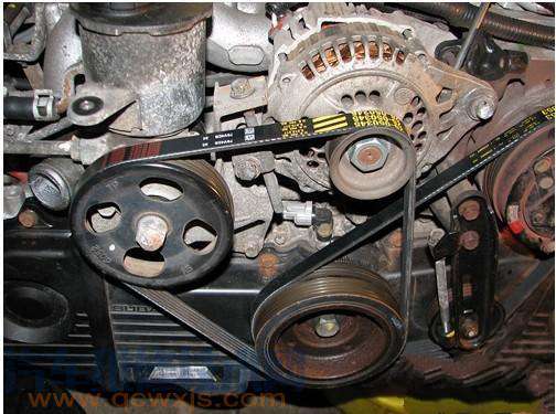 汽車早上冷起動后發動機地方位置有嘶嘶聲