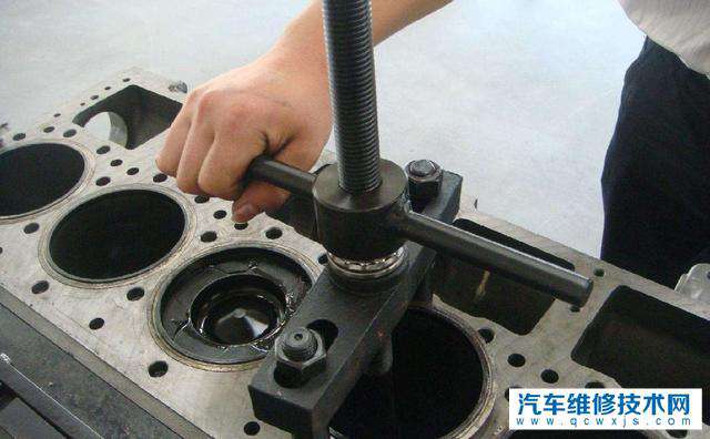 豪沃輕卡發(fā)動機濰柴和云內(nèi)D30哪個好? 豪沃輕卡發(fā)動機濰柴和云內(nèi)D30哪個好?