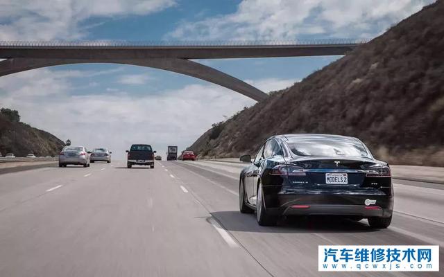 高速路上一直四檔跑對車有損害嗎? 高速路上一直四檔跑對車有損害嗎?