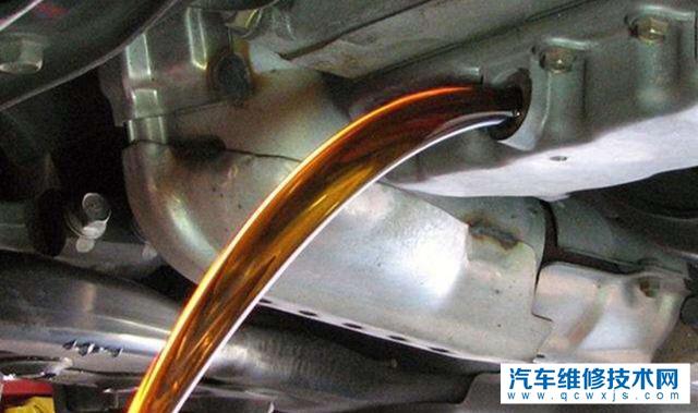 變速箱油保質(zhì)期多久？重力換油和機器換油的對保質(zhì)期有區(qū)別么？