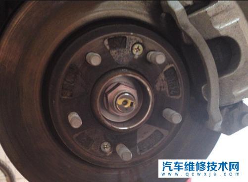 踩剎車有異響滋滋聲什么原因,是換剎車片還是剎車盤? 踩剎車有異響滋滋聲什么原因,是換剎車片還是剎車盤?