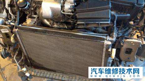 【汽車(chē)開(kāi)鍋什么意思？如何避免發(fā)動(dòng)機(jī)開(kāi)鍋呢】圖3