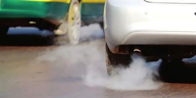 【怎樣判斷發(fā)動(dòng)機(jī)燒機(jī)油了？】圖2