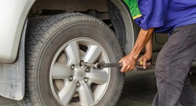 【汽車輪胎前后對調做動平衡可以了嗎？需要做四輪定位嗎？】圖2