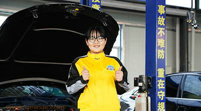 【00后女生拿下汽修比賽亞軍 你支持女生學汽修嗎】圖4