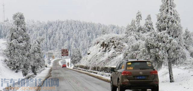 【自動檔陡坡起步掛什么檔？】圖4