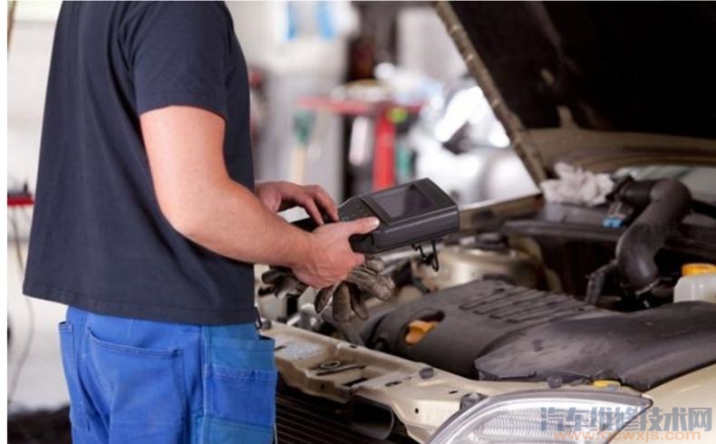 【汽車發動機故障燈亮了還能開嗎？怎么消除】圖3