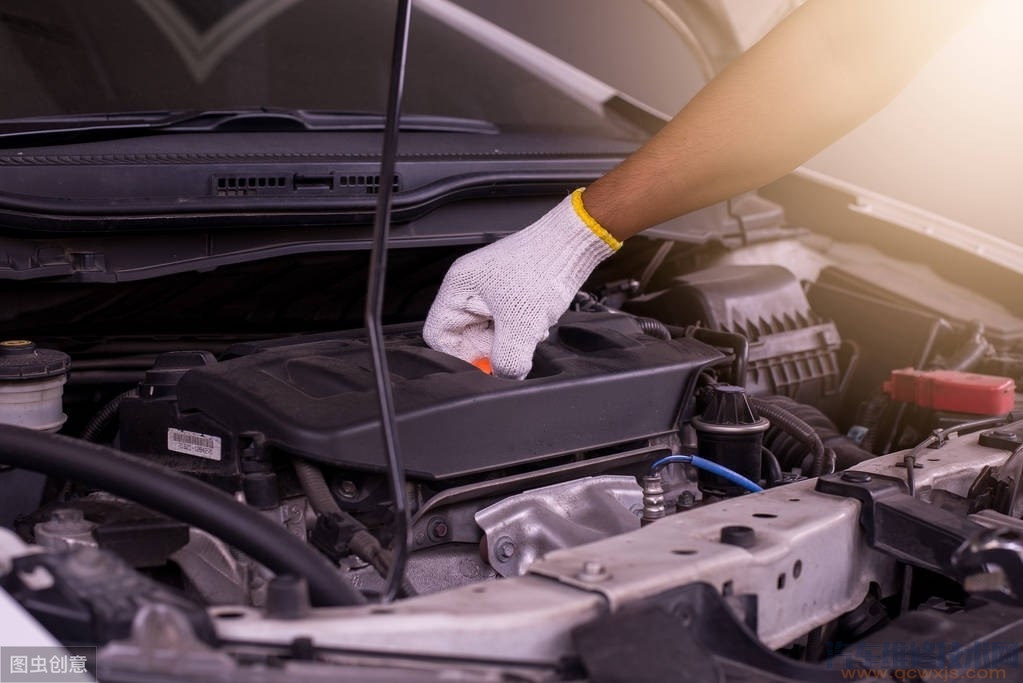 【發動機故障燈亮了還可以正常行駛嗎？是什么原因導致的】圖4