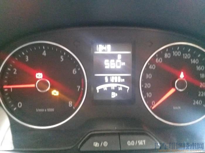 【發動機故障燈亮的幾種原因和處理方法】圖1