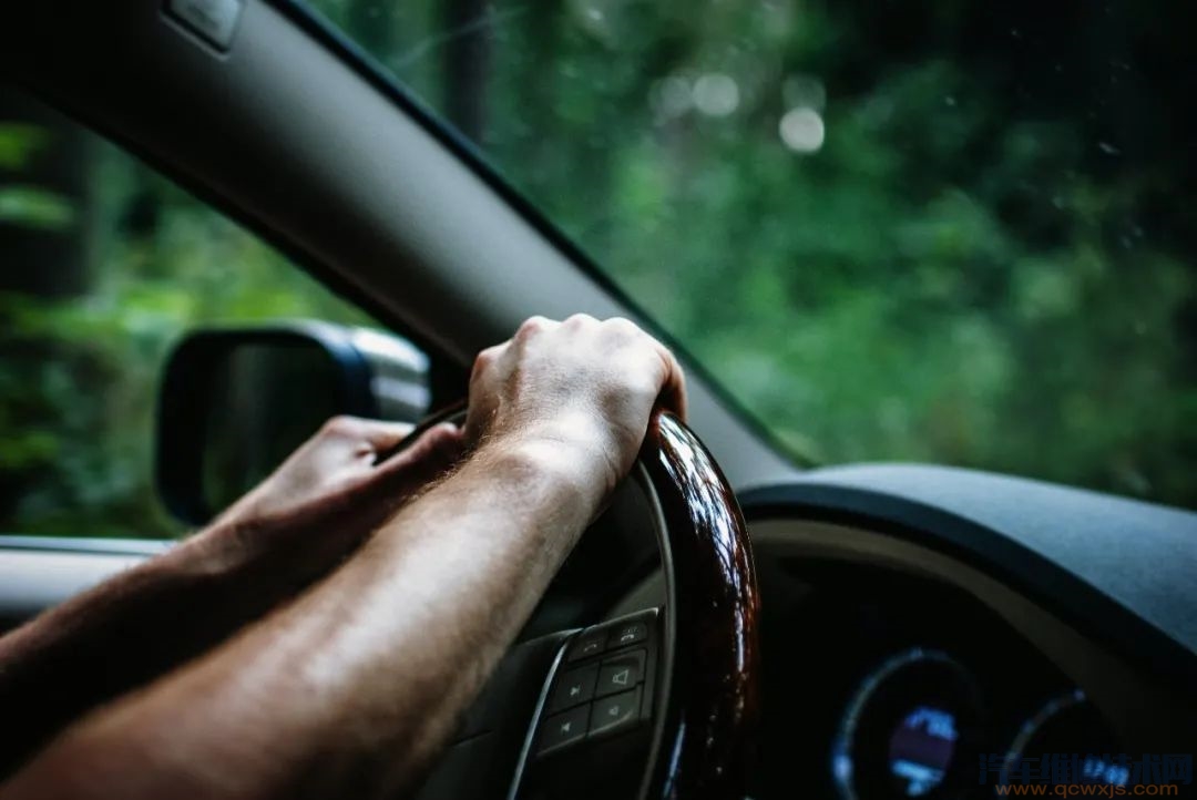 變速箱油為什么要換?變速箱油多久更換一次？