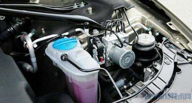 怎么判斷汽車防凍液少了?汽車防凍液什么時候換?