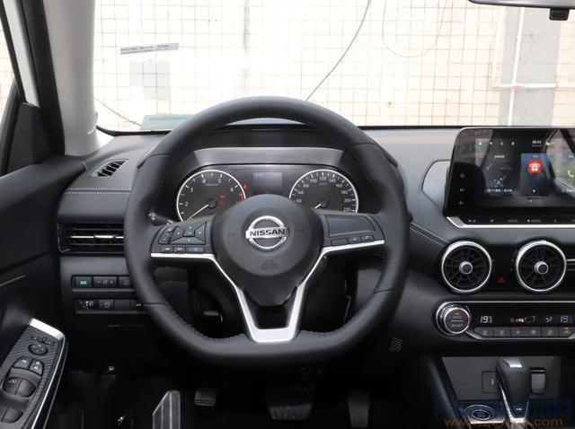 19款軒逸自動豪華版裸車價10萬貴嗎,送10次保養? 19款軒逸自動豪華版裸車價10萬貴嗎,送10次保養?