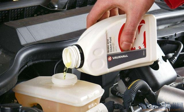 剎車油什么時(shí)候更換的好? 剎車油什么時(shí)候更換的好?