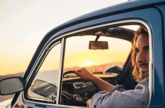 【車窗的正確打開方式 如何正確開車窗】圖4