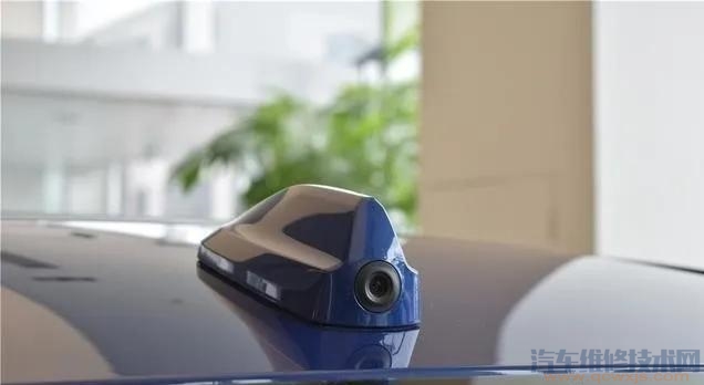 汽車頂上的鯊魚鰭是干什么用的?