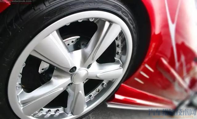 汽車輪胎扎釘子了補胎還是換胎? 汽車輪胎扎釘子了補胎還是換胎?