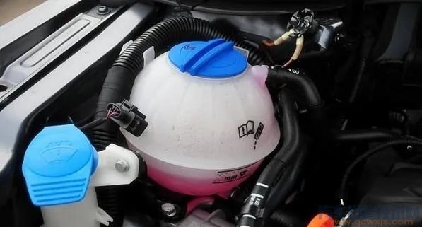 汽車水箱的水多久換一次比較好?