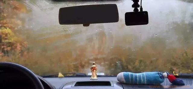 【汽車空調(diào)暖風(fēng)用不用開AC？】圖4