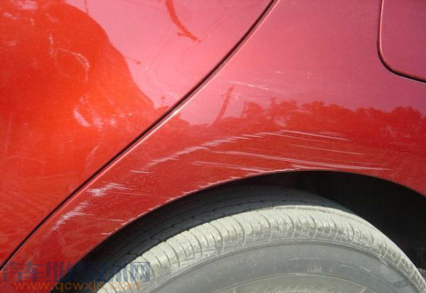 汽車漆劃痕怎么處理？要補漆嗎？