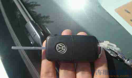 天冷車鑰匙門擰不動(dòng)怎么辦 天冷車鑰匙門擰不動(dòng)怎么辦