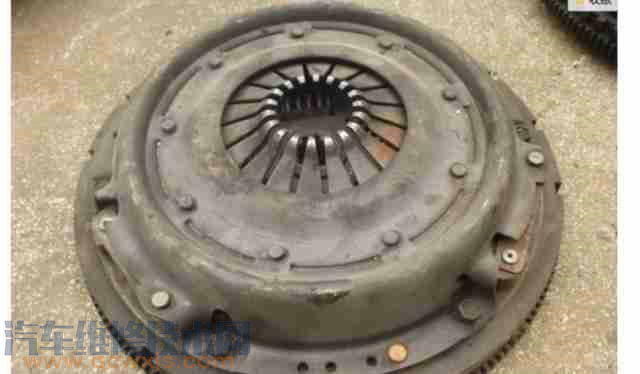 【離合器打滑有哪些癥狀？】圖2
