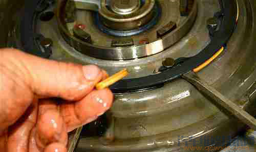 換擋打齒是什么原因?變速器換擋困難的原因 換擋打齒是什么原因?變速器換擋困難的原因