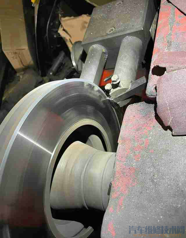 為什么小車現在不用鼓剎制動了? 為什么小車現在不用鼓剎制動了?