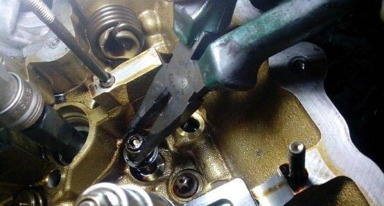 汽車跑多少公里清理積碳?汽車積碳該怎么清理? 汽車跑多少公里清理積碳?汽車積碳該怎么清理?