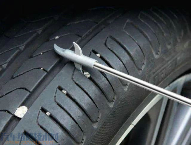 行駛時輪胎有異響是由什么引起的?輪胎異響的原因是什么