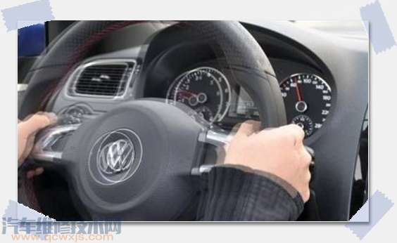 汽車方向盤變重是怎么回事