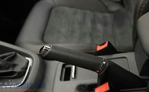 【手剎一定要拉到底嗎?手剎怎么操作】圖1