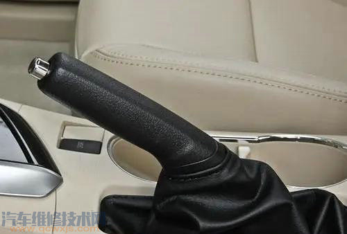 【手剎一定要拉到底嗎?手剎怎么操作】圖2