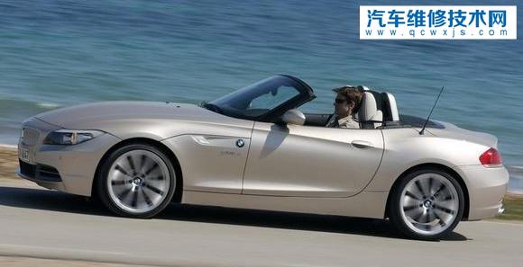 東風(fēng)日產(chǎn)tiida后備箱如何打開 東風(fēng)日產(chǎn)tiida后備箱如何打開