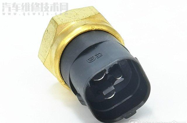 冷車啟動(dòng)困難，熱車熄火后無(wú)法著車：水溫傳感器故障