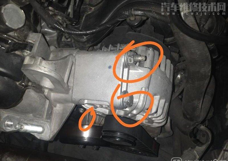 【福特福睿斯更換正時皮帶教程（圖）】圖2