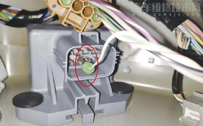 福特探險者4wd故障燈亮報故障碼P188D維修案例 福特探險者4wd故障燈亮報故障碼P188D維修案例