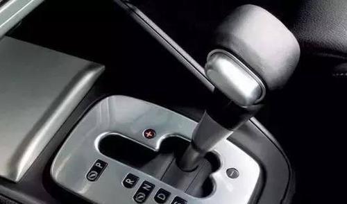 變速器跳檔的原因故障診斷與排除