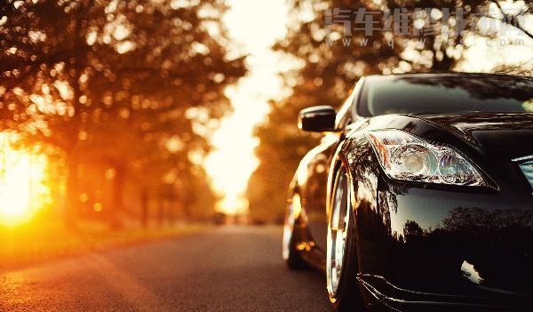 汽車一共有幾個車燈？